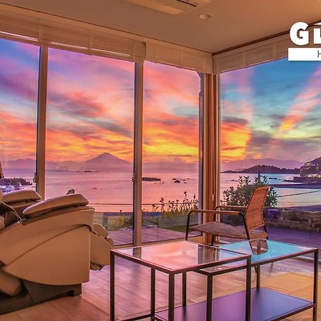 Gloce 葉山 Ocean View House 都心から1時間 湘南の絶景を独り占めペットok 出張bbq有り يوكوسوكا المظهر الخارجي الصورة