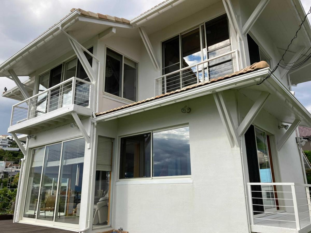 Gloce 葉山 Ocean View House 都心から1時間 湘南の絶景を独り占めペットok 出張bbq有り يوكوسوكا المظهر الخارجي الصورة